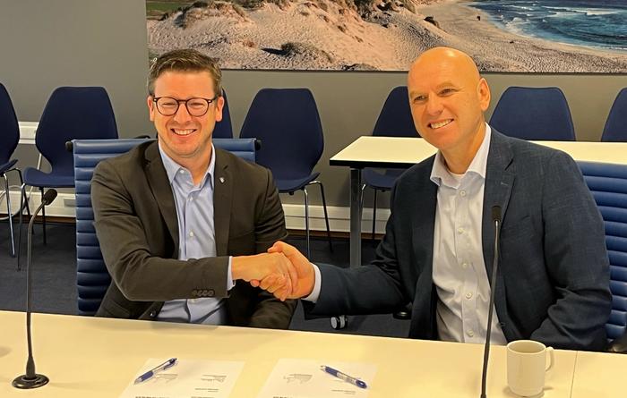 Vassbakk & Stol signerte kontrakt
